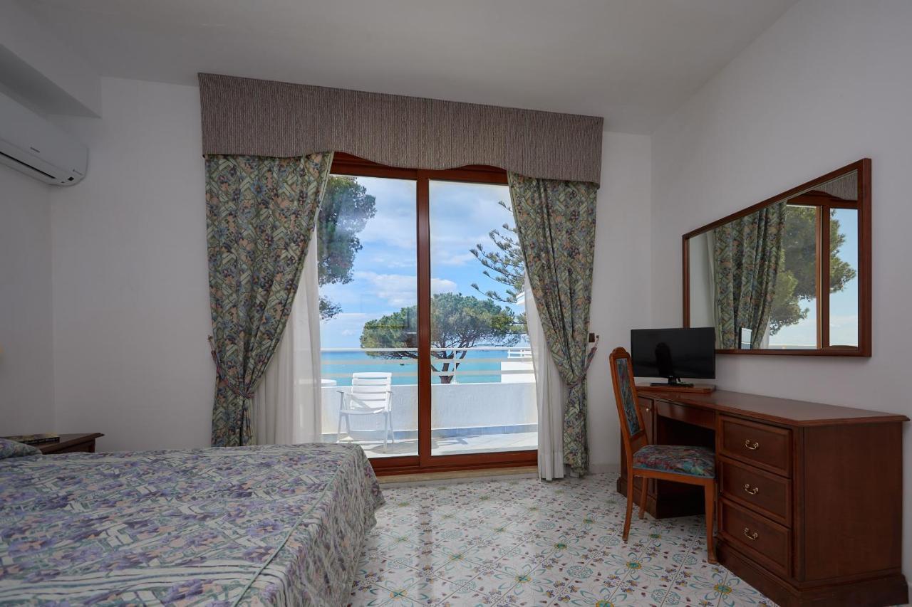 בלבדרה מריטימו Hotel La Castellana מראה חיצוני תמונה
